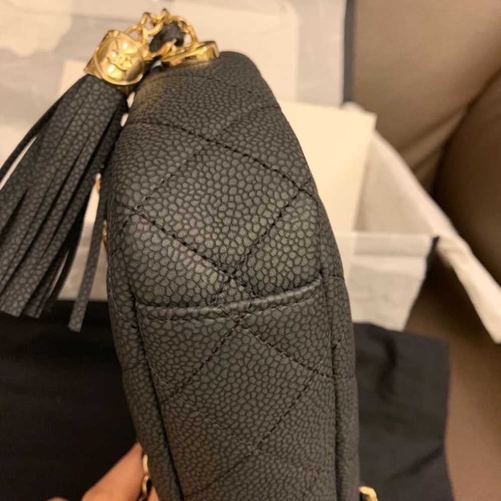 Chanel medium classic black crossbody camera bag - Picture 3 of 7
